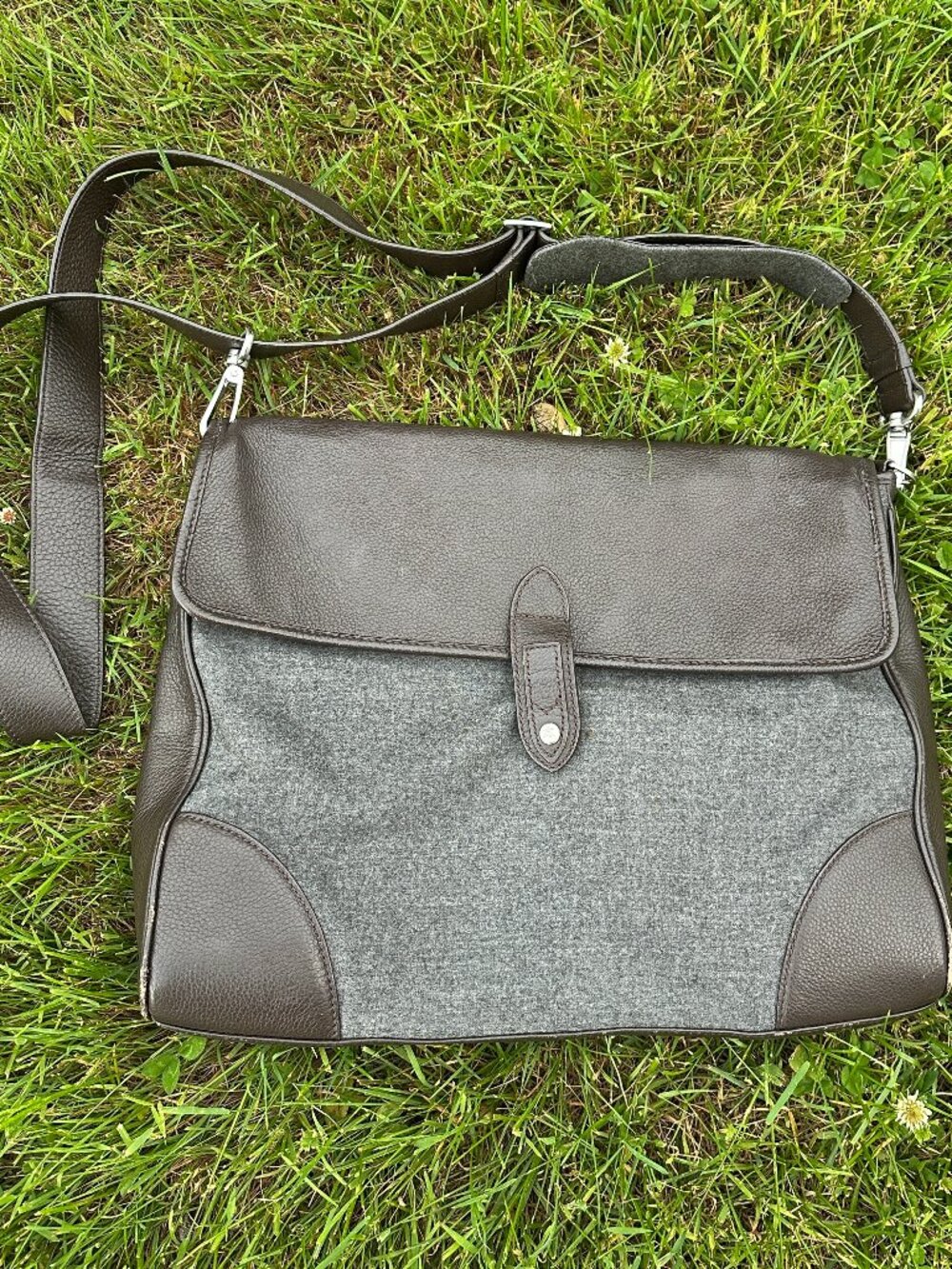 brooks brothers wool  leather messenger bag computer. unisex
